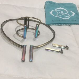 Kendra Scott necklace, braclet, & earring set.